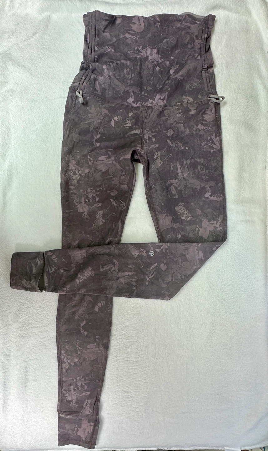 Lululemon Hug Your Core Super High-Rise Reversible Stirrup
