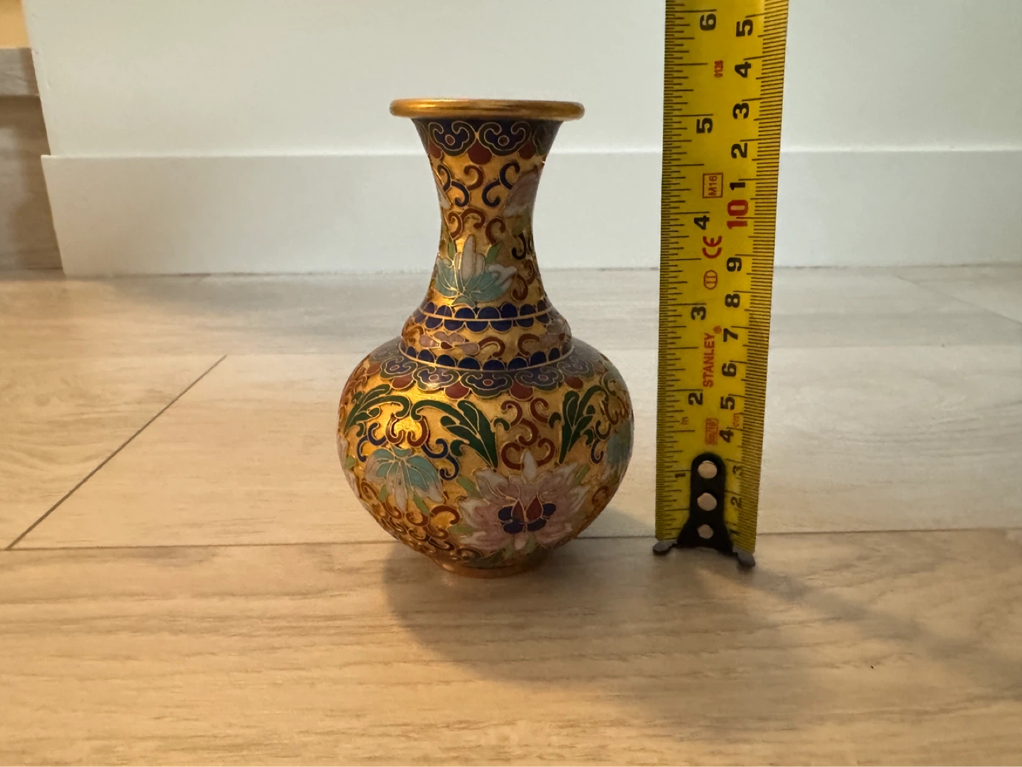 Vintage Cloisonné Enameled Gold-Ground Miniature Floral Vase - photo 3