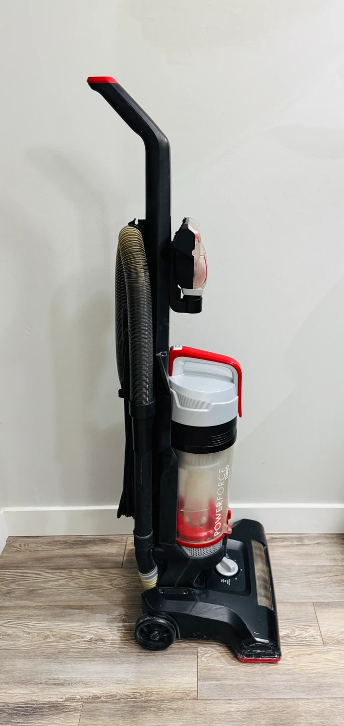 Bissell PowerForce Vacuum Cleaner - photo 2