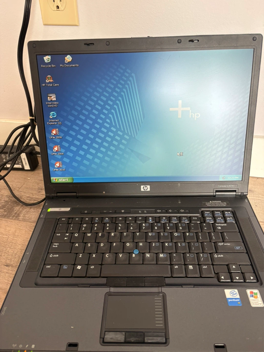 HP Laptop with Intel Pentium M Processor - photo 2