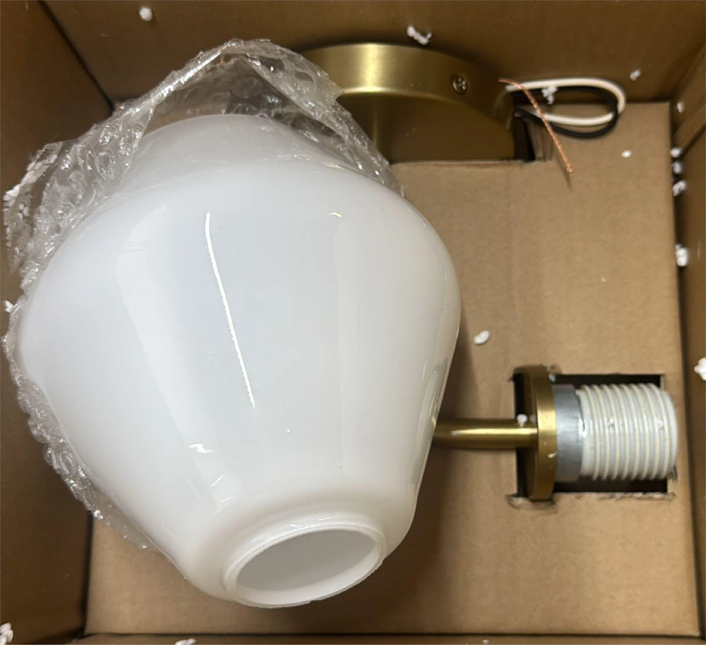 6" 1 Light Satin Brass Bathroom Light. Milk glass - photo 2