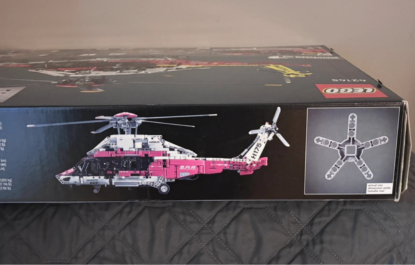 LEGO Technic 42145 Airbus H175 Rescue Helicopter Set - photo 4