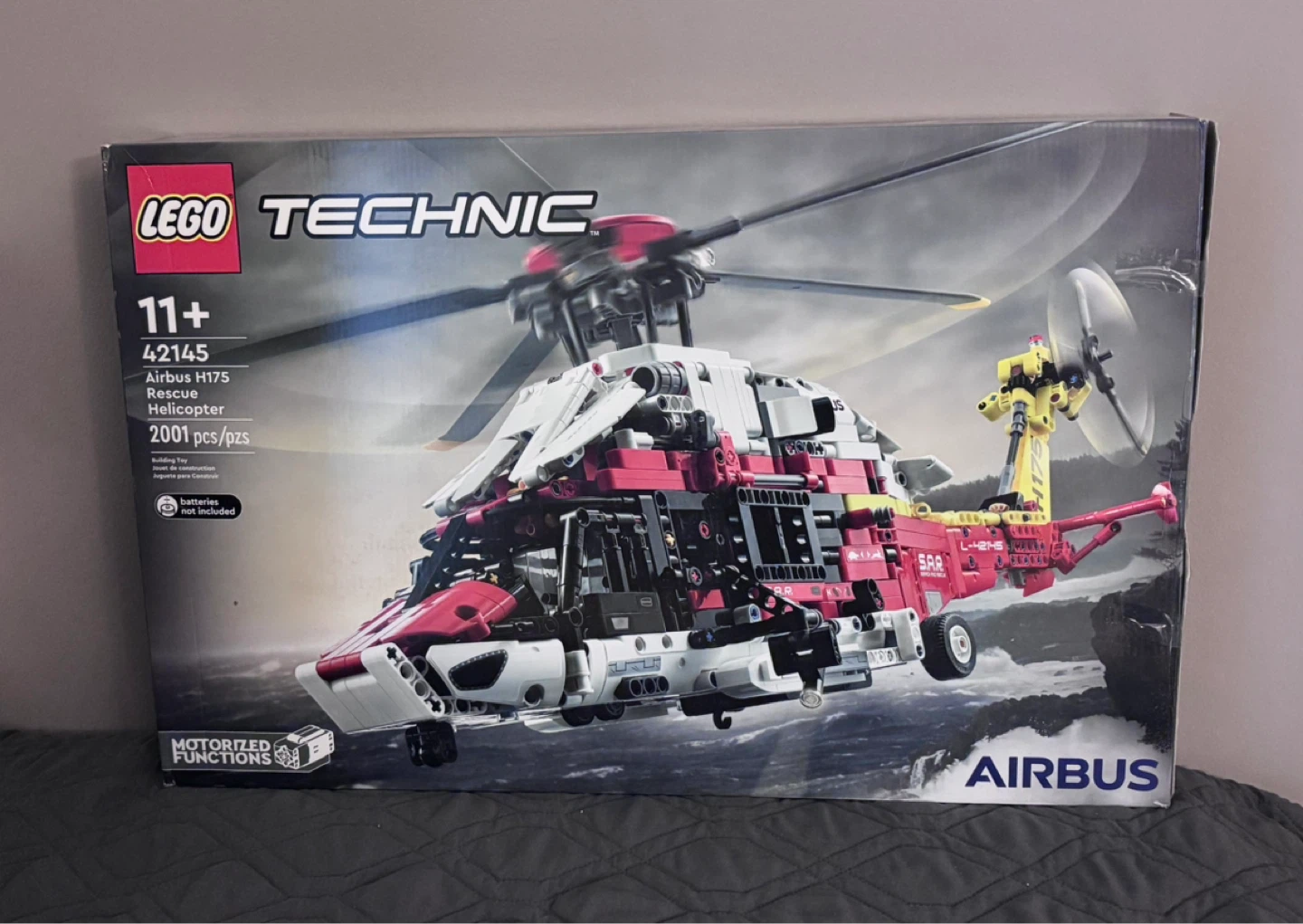LEGO Technic 42145 Airbus H175 Rescue Helicopter Set - photo 2