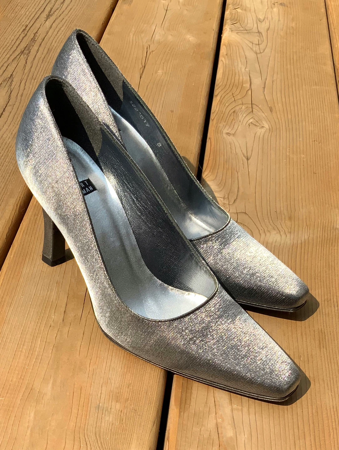 BRAND NEW STUART WEITZMAN silver/grey silk classic heels
