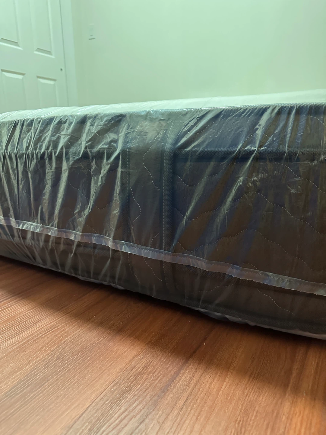 Queen mattress - Firm - photo 3