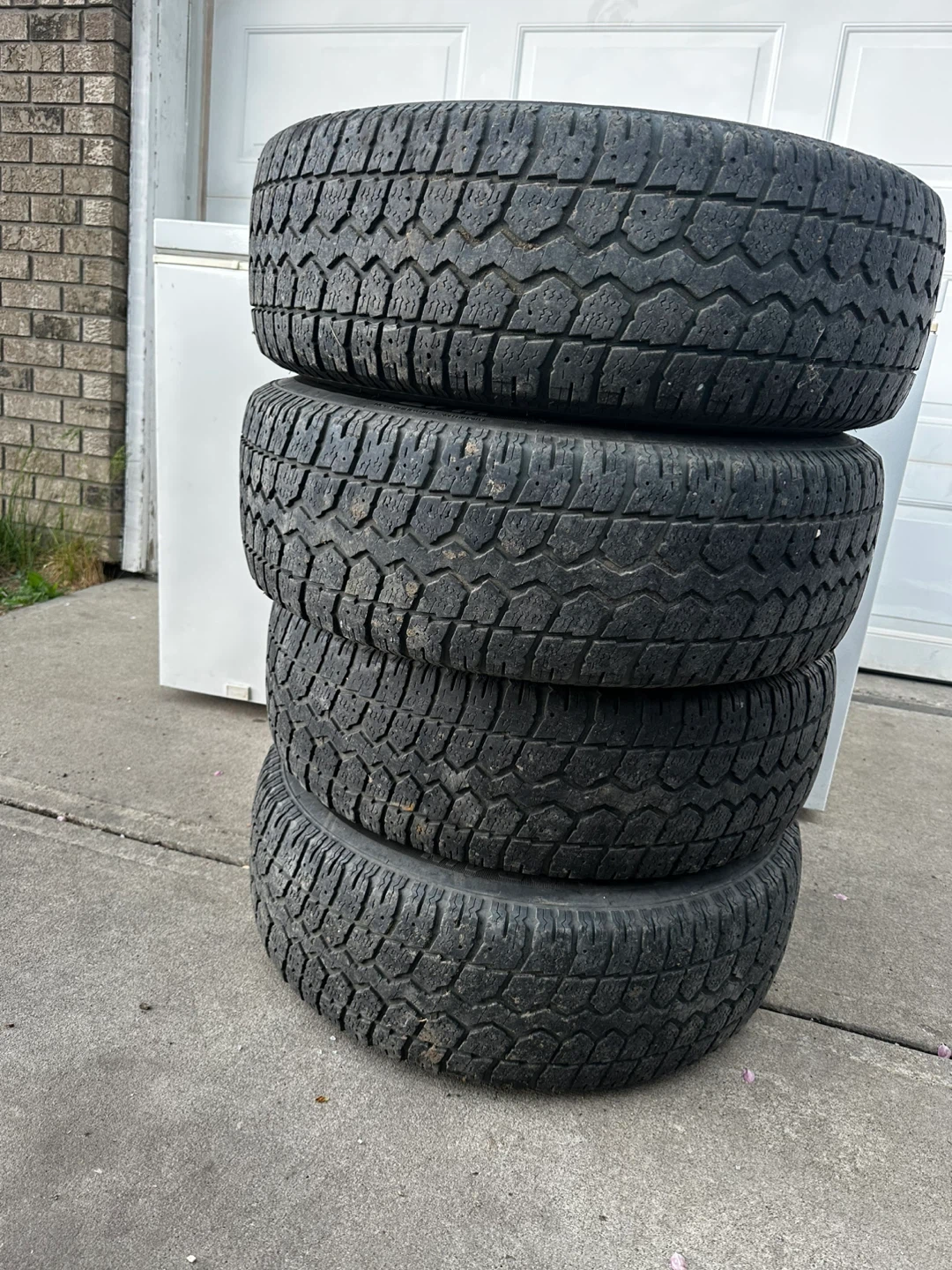 4: tires for sale size  225/70R16