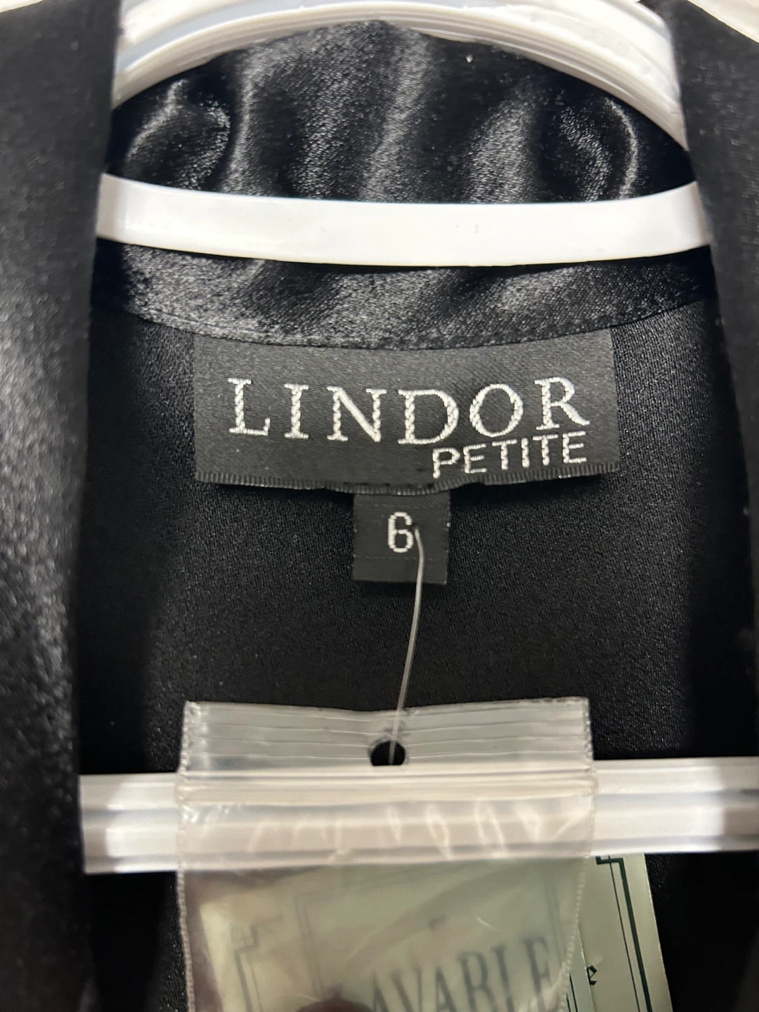 Lindor Petite Black Cropped Blazer - photo 3