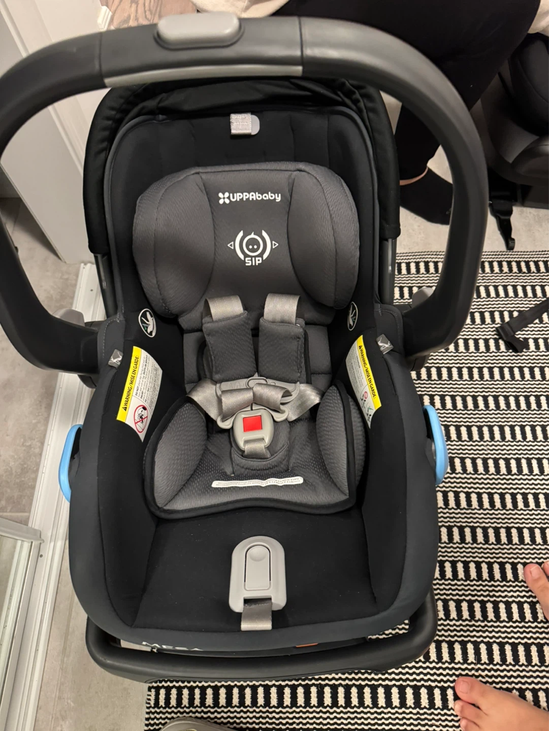 UPPAbaby Infant Car Seat expiring in DEC 2026 - photo 2