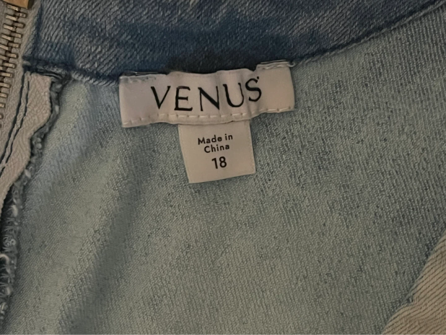 Venus Woman’s Denim Jumpsuit size 18 - photo 5