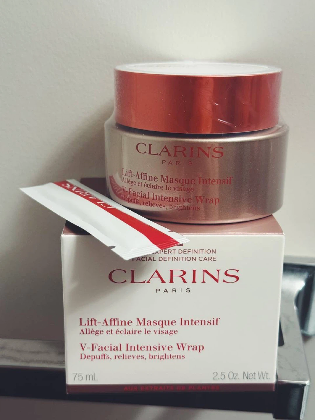 Clarins V-Facial Instant Depuffing Face Mask – NEW, Sealed - photo 4