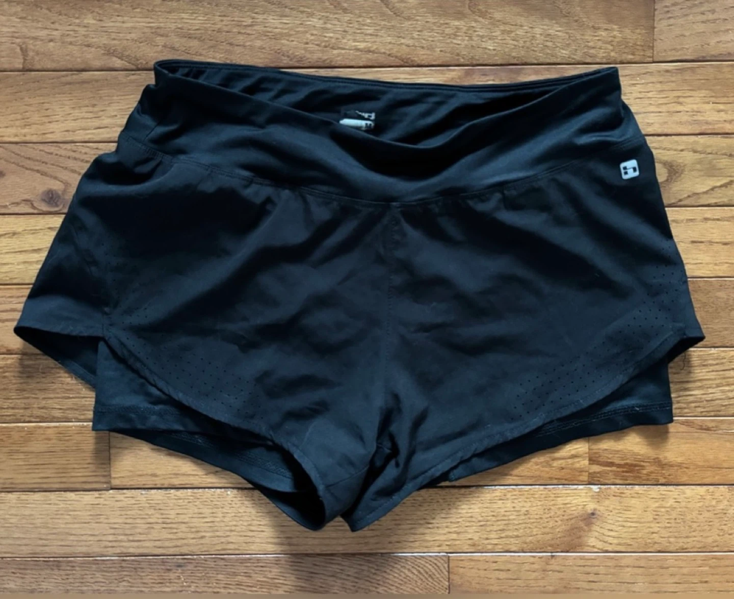 Athletic Shorts size Medium (Broadview/Dundas)