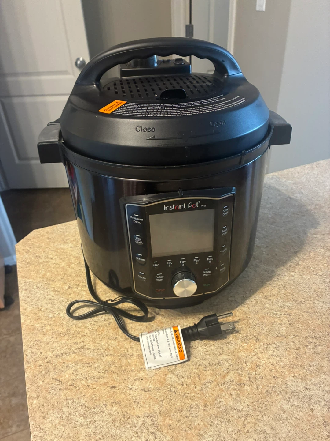 Instant Pot Pro Pressure Cooker - photo 2