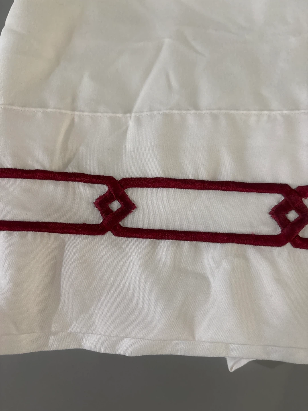 New White Twin  Flat Sheet With  Burgundy Trim - photo 4