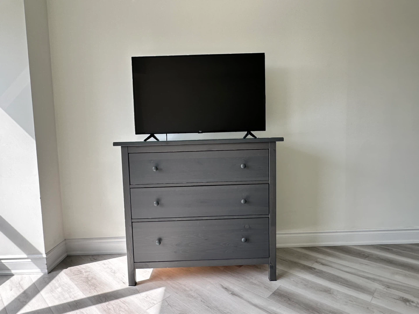 Dresser with glass top (3 drawer Ikea dresser) - photo 2