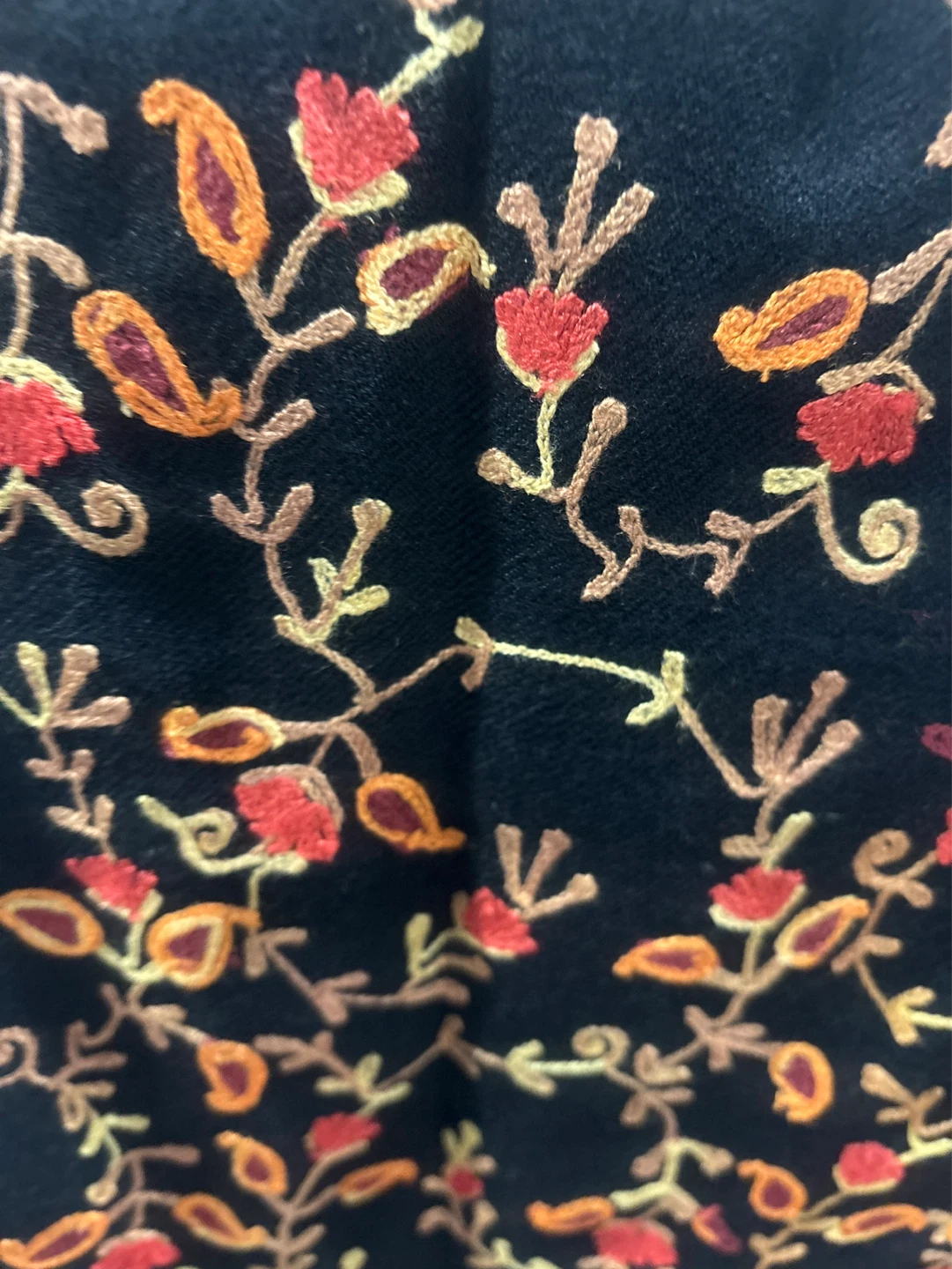 Oversized Embroidered Black Shawl/ Scarf with Floral Pattern - photo 2