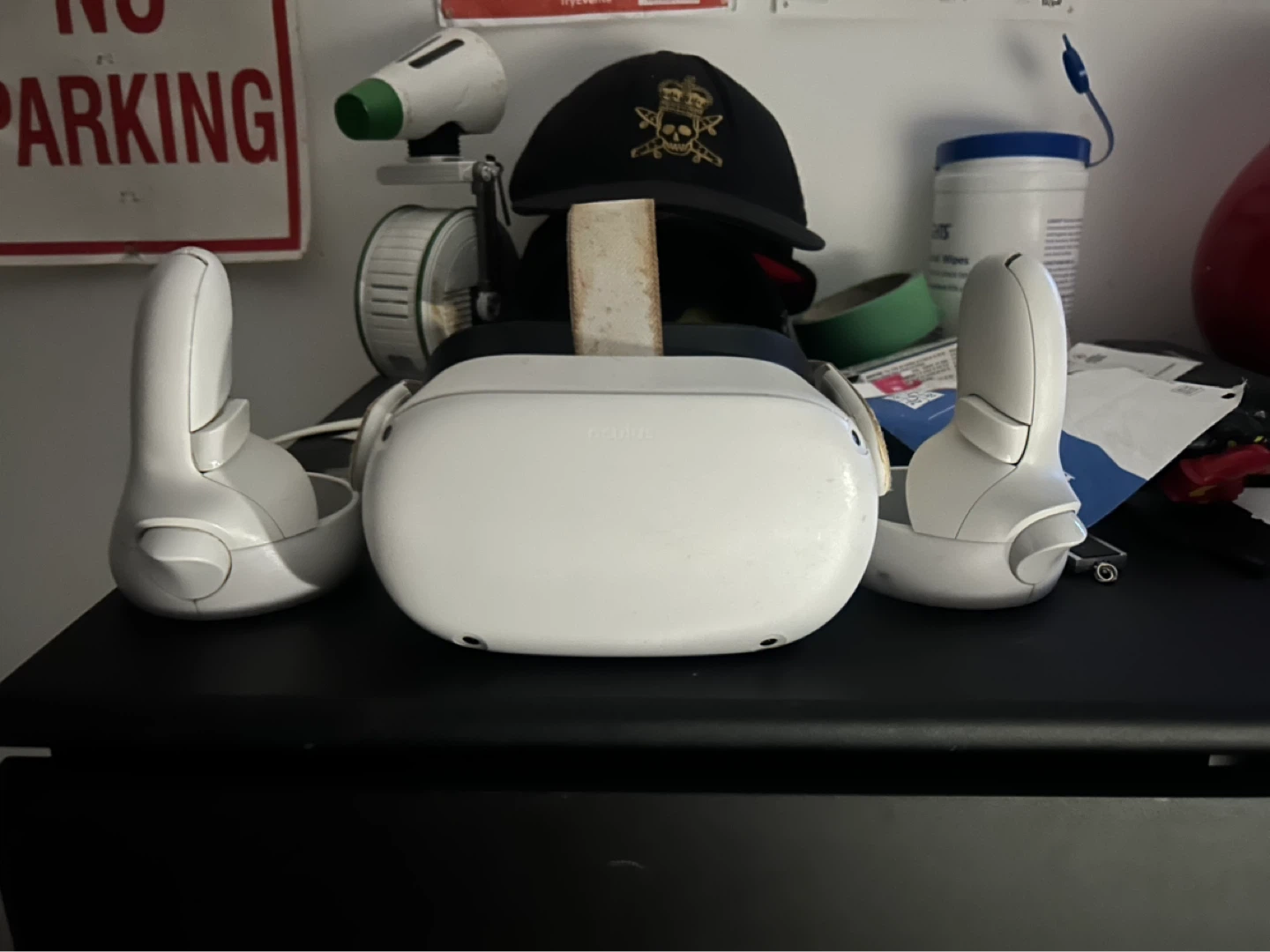 Oculus Quest 2 VR Headset with Controllers - photo 2