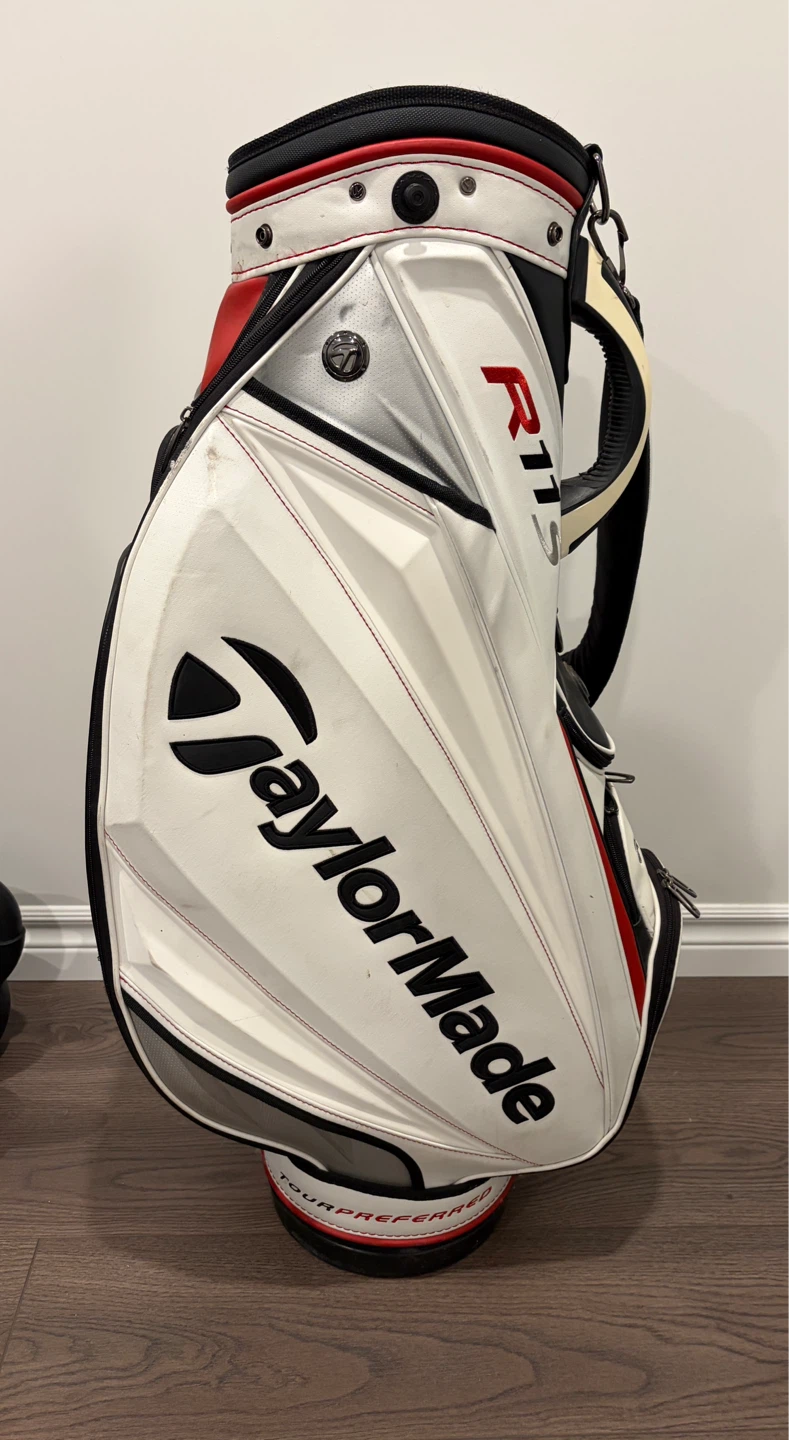 TaylorMade R11S Staff Golf Bag