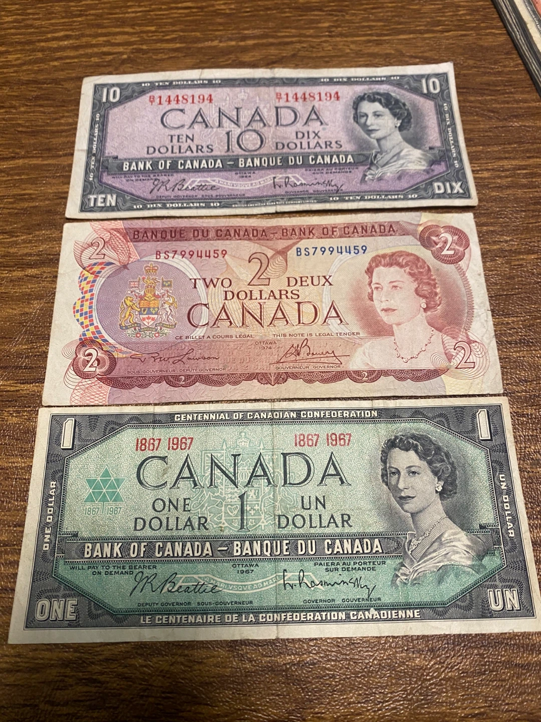 Canada Bank Notes: $1, $2, $10