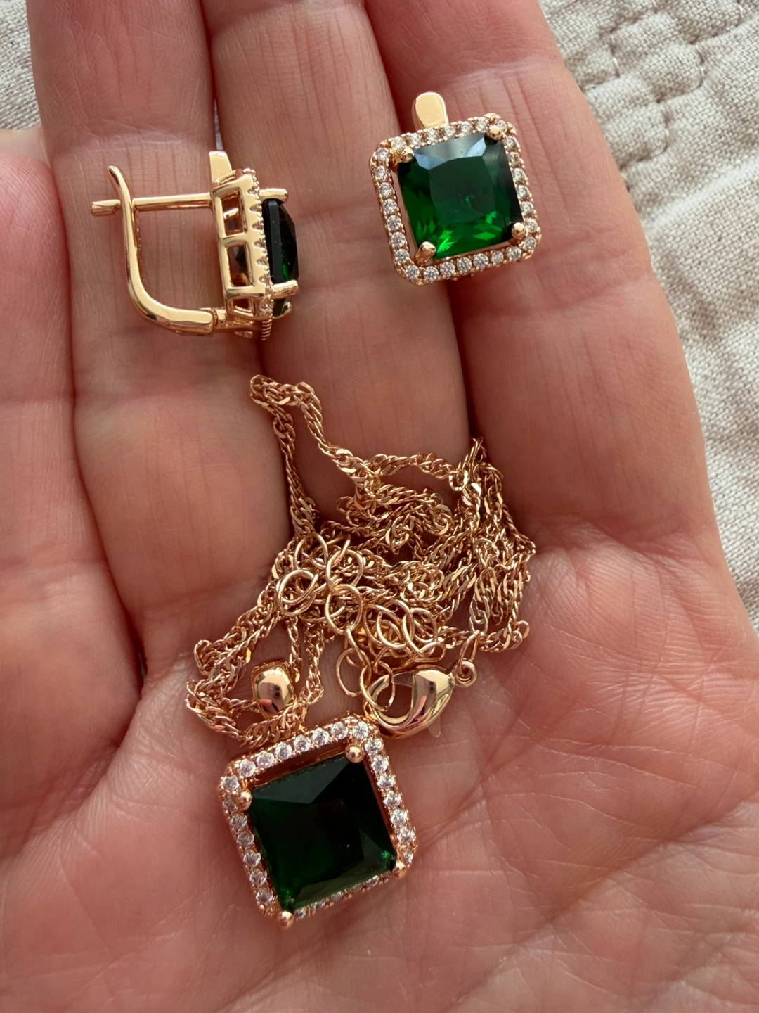 14k emerald earrings necklace