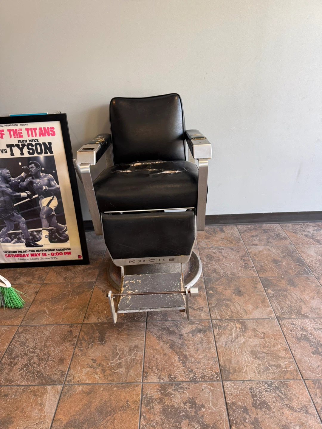 Vintage Kochs Barber Chair - photo 3