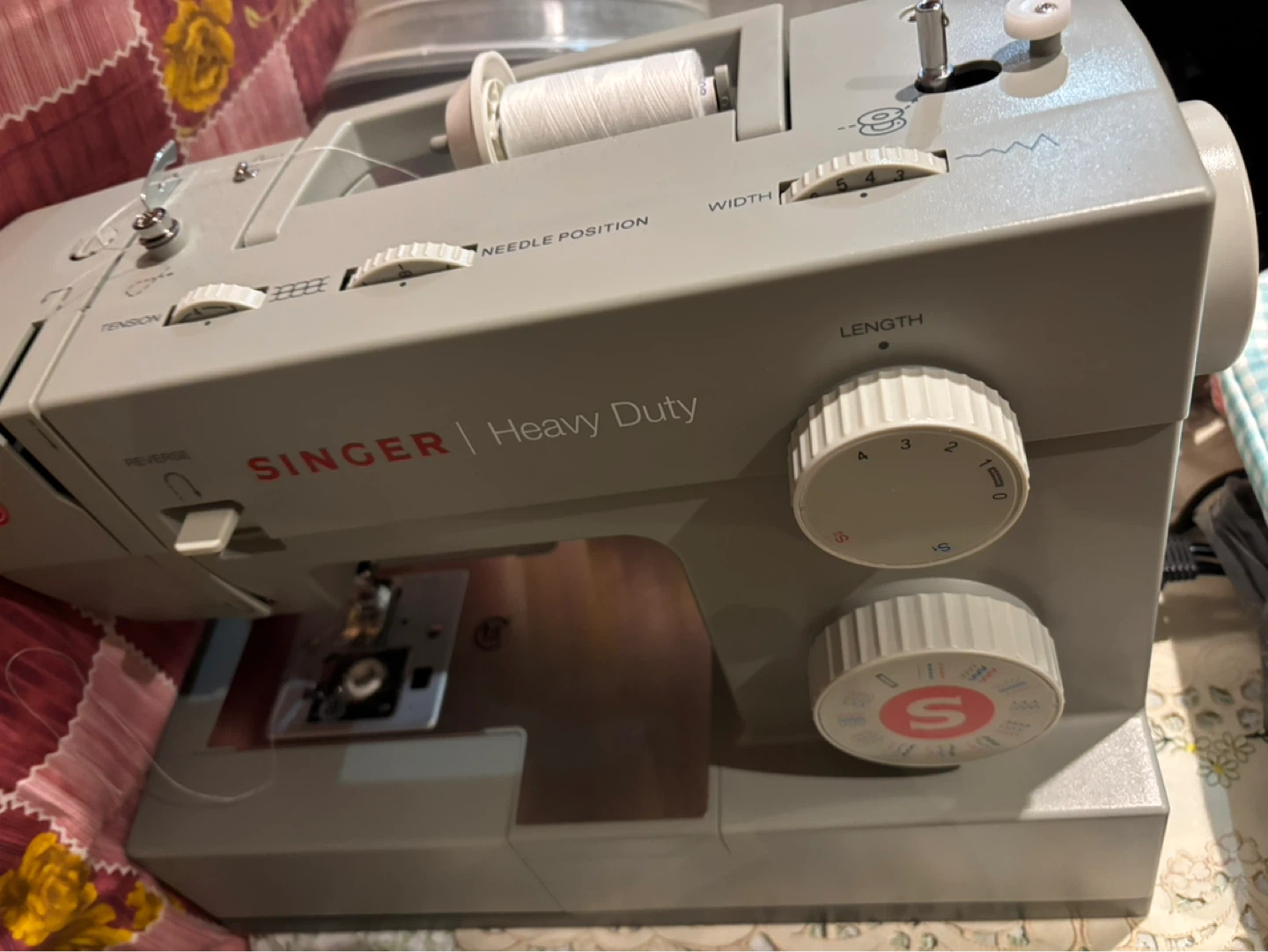 Singer Heavy Duty Sewing Machine - photo 2