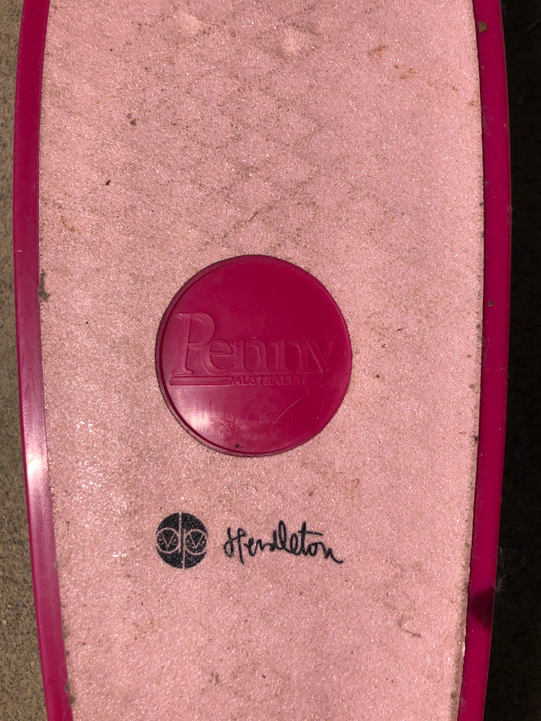 Penny Australia cruiser board/ skateboard with grip tape on it - photo 2