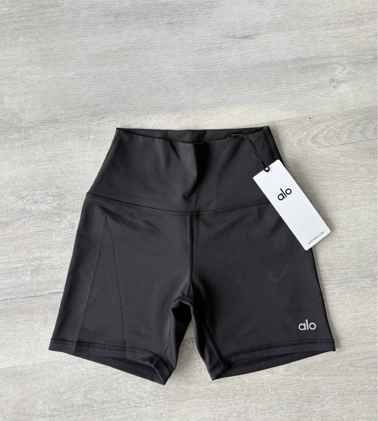 Alo Yoga 5" Airlift Energy Short - Black, Navy, Espresso