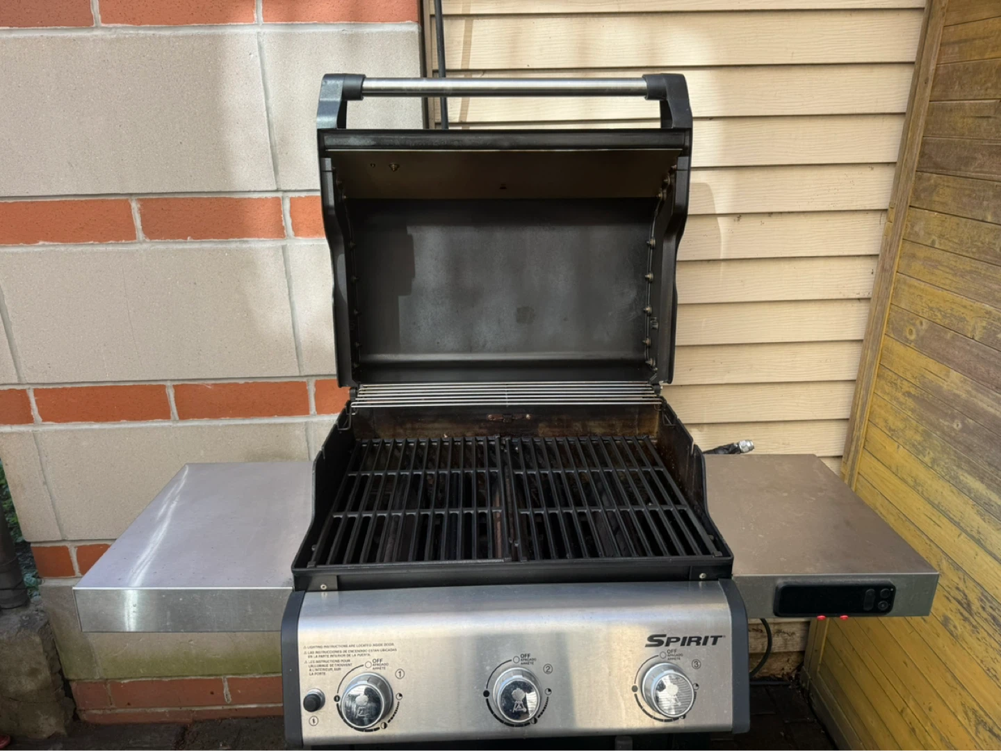 Weber Spirit Propane Grill - photo 2