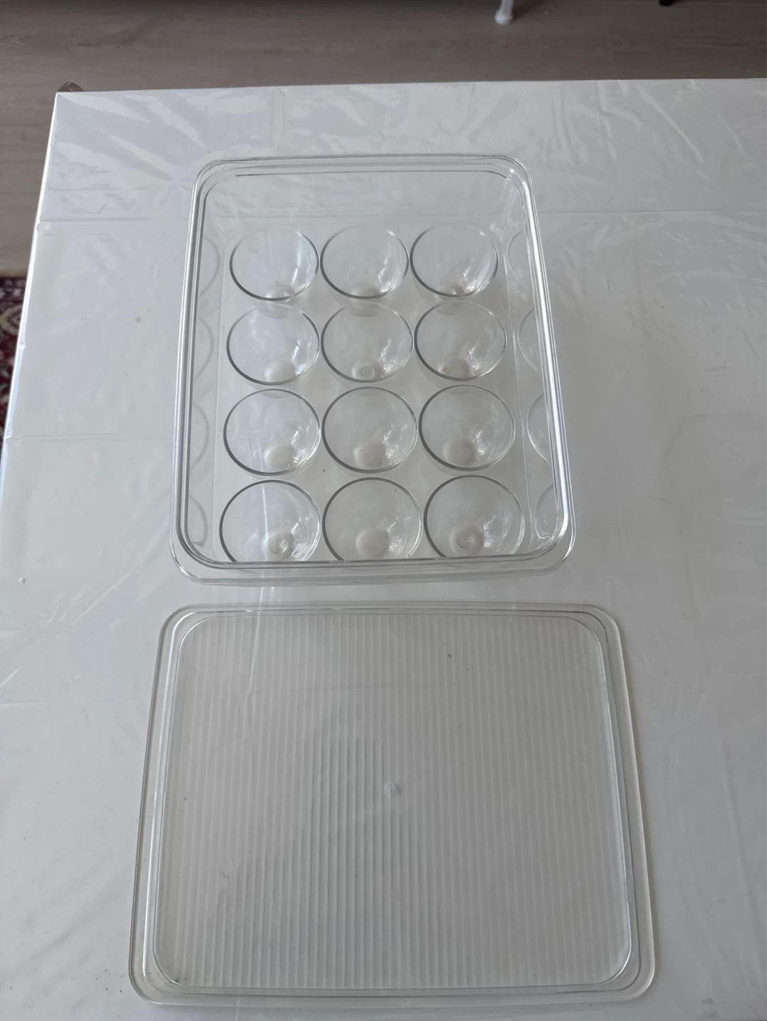 12 Cup Egg Holder with Lid