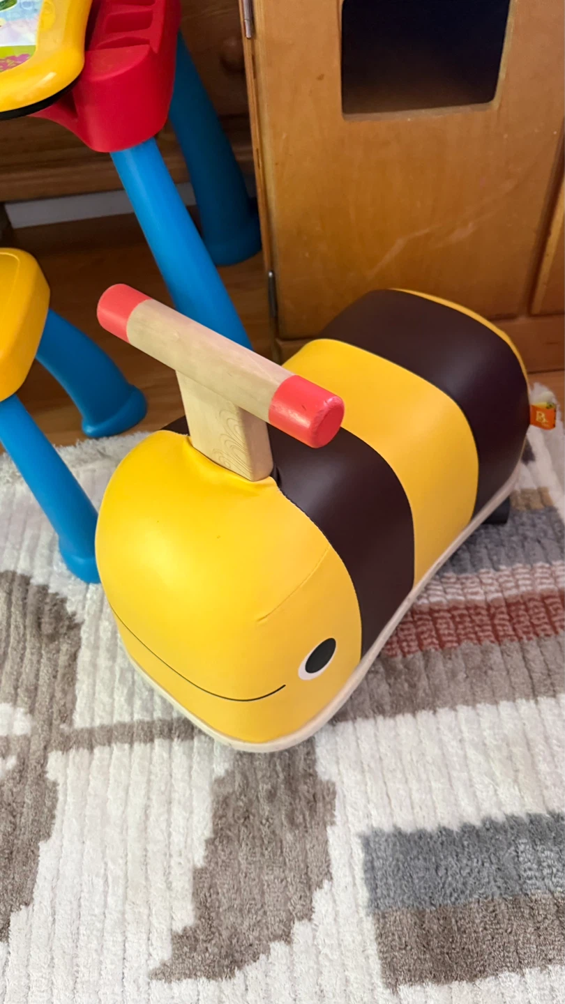 Ride-on Bee Toy