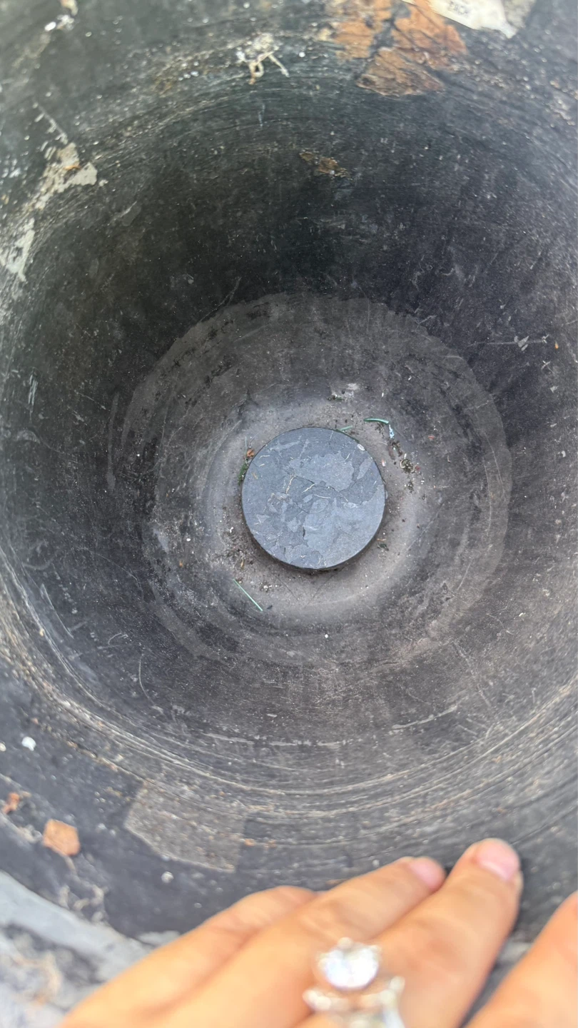 Black Urn Planter check more pictures - photo 5
