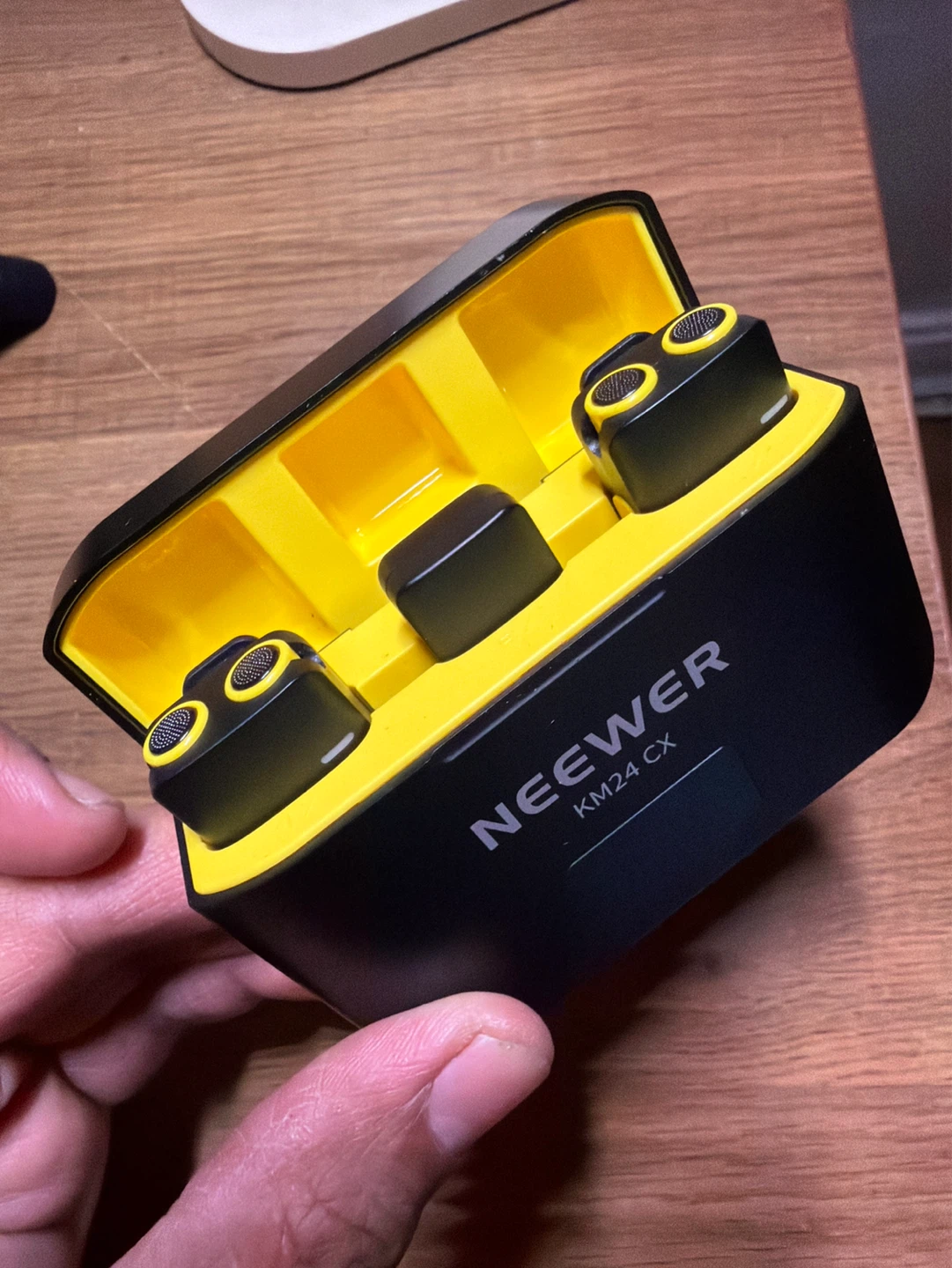 Neewer KM24 TX Wireless Microphone System