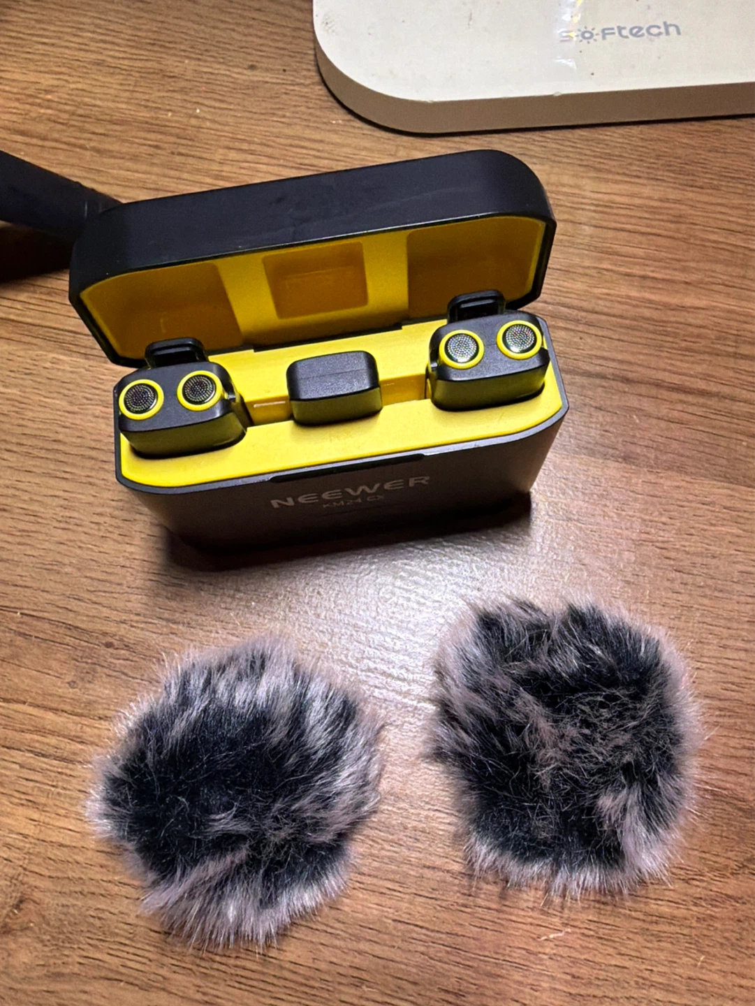 Neewer KM24 TX Wireless Microphone System - photo 3