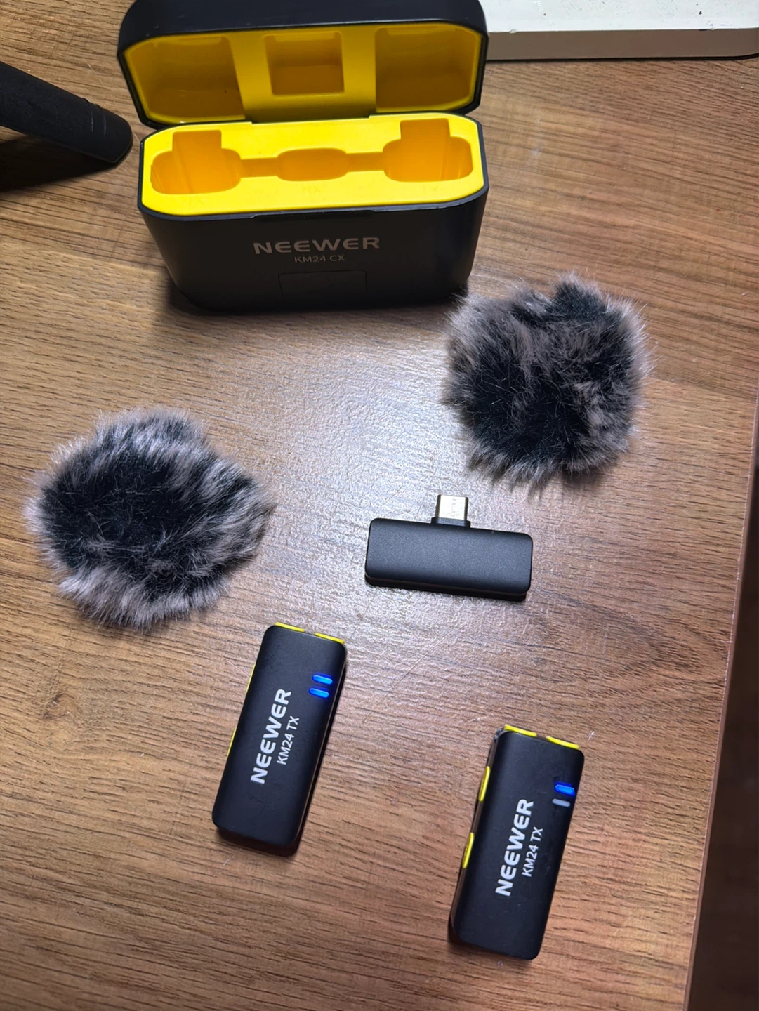 Neewer KM24 TX Wireless Microphone System - photo 2
