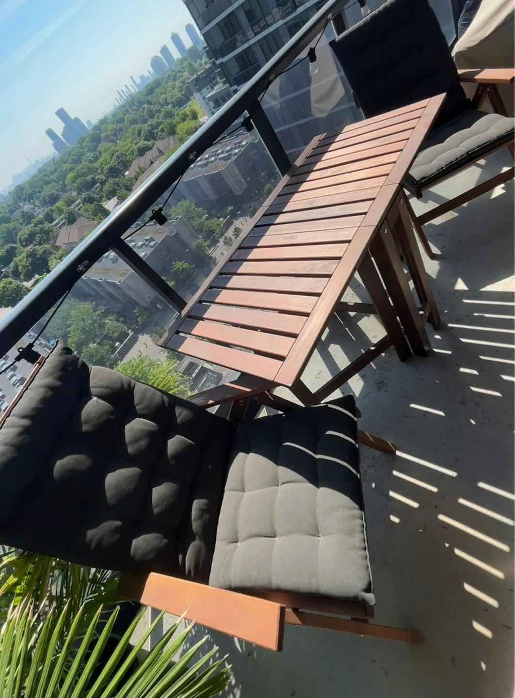 Outdoor patio table and chairs