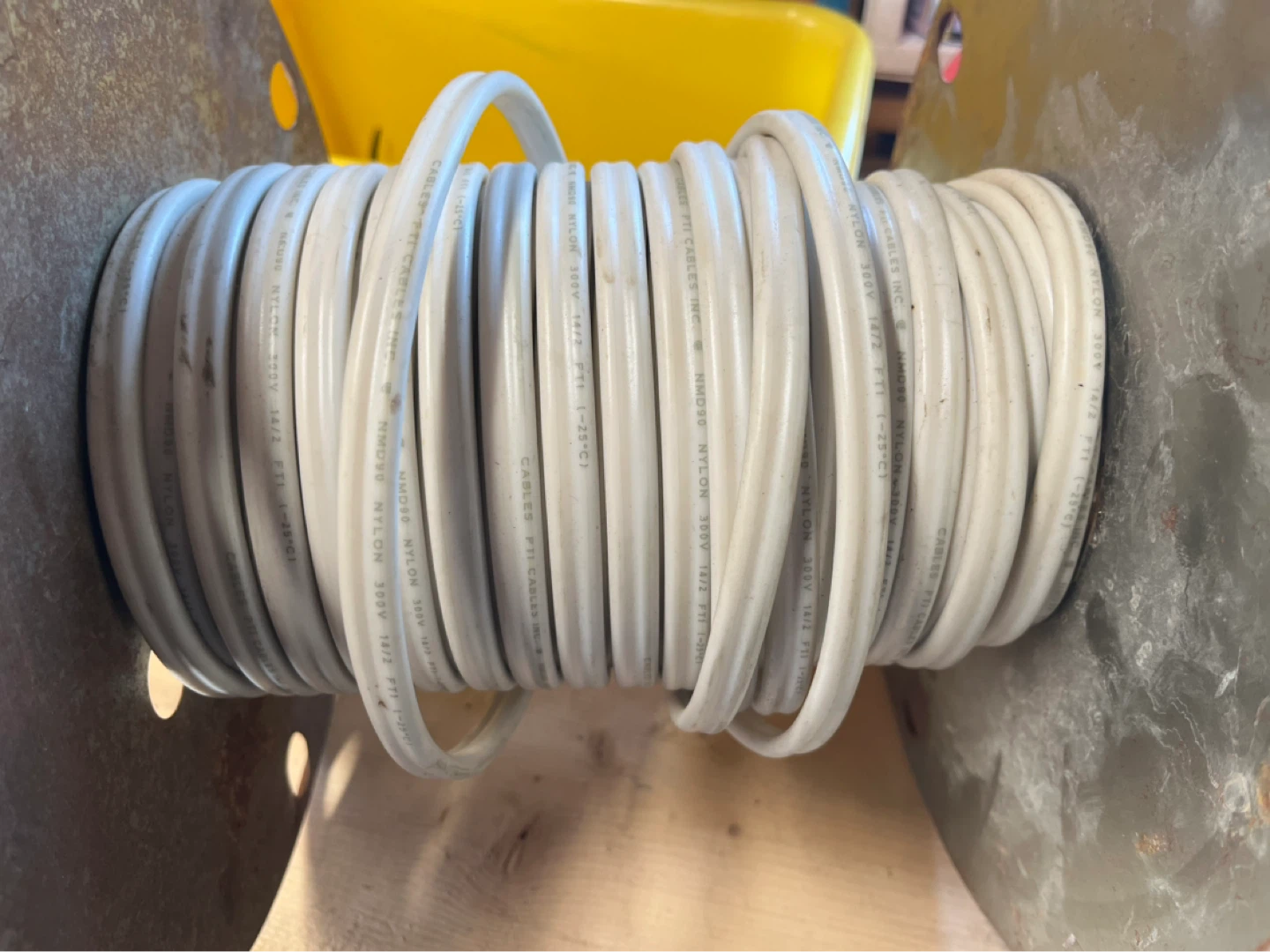 Brand New 14/2 NMD90 90 Feet Romex SIMpull Electrical Wire - photo 2