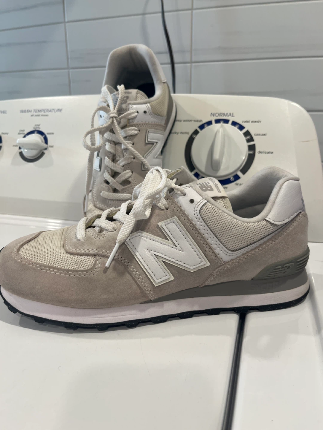 NB RUNNING SHOES