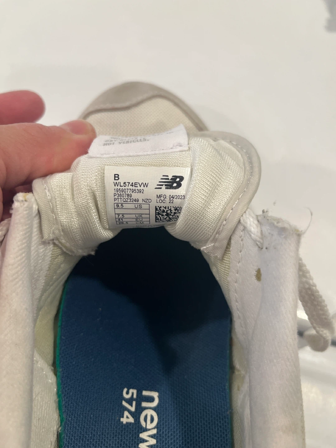 NB RUNNING SHOES - photo 3