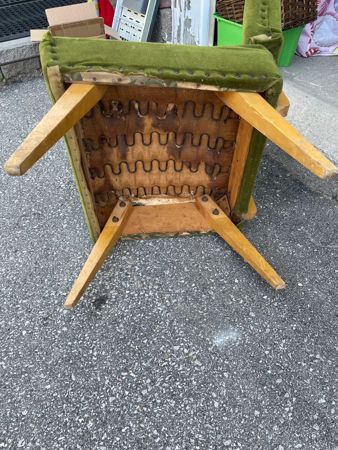 Vintage Green Velvet Accent Chair - photo 2