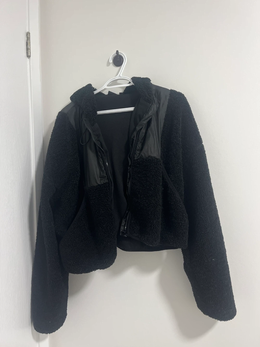 Black Fleece Jacket size mejume