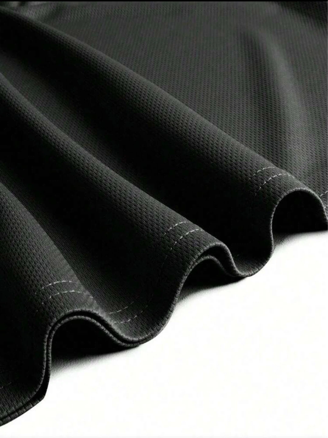 New black spot t-shirt - photo 3