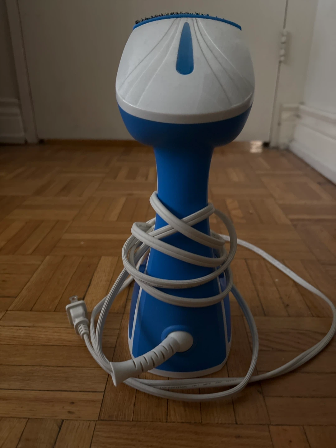 Hamilton Beach Handheld Fabric Steamer - photo 3