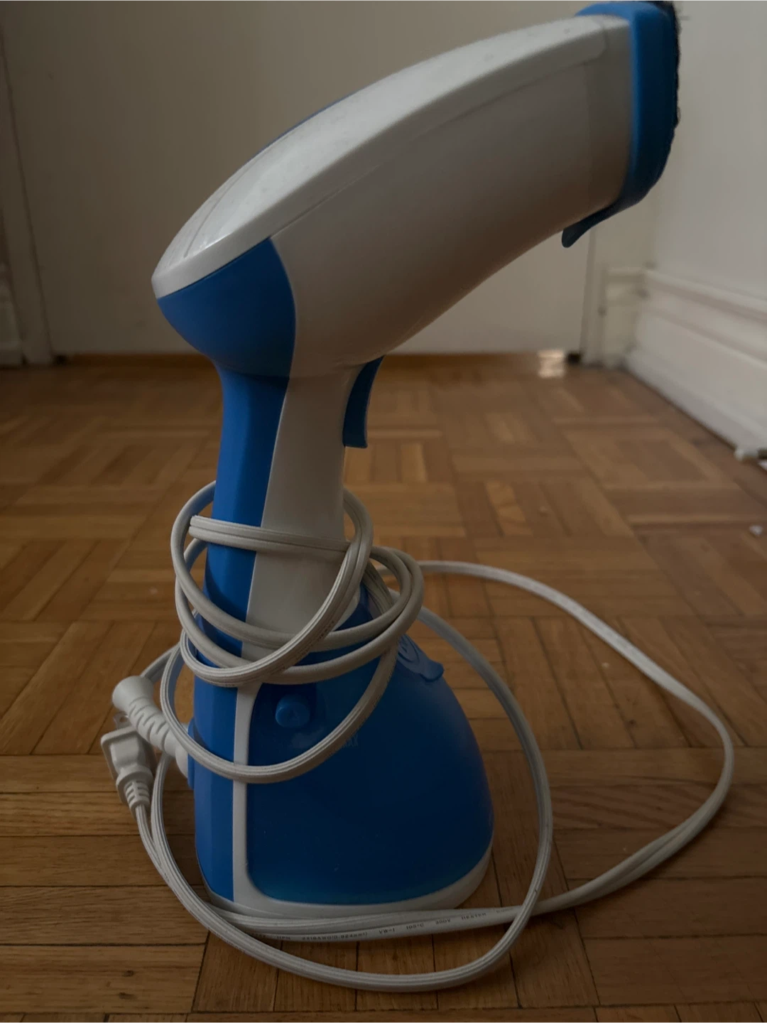 Hamilton Beach Handheld Fabric Steamer - photo 4