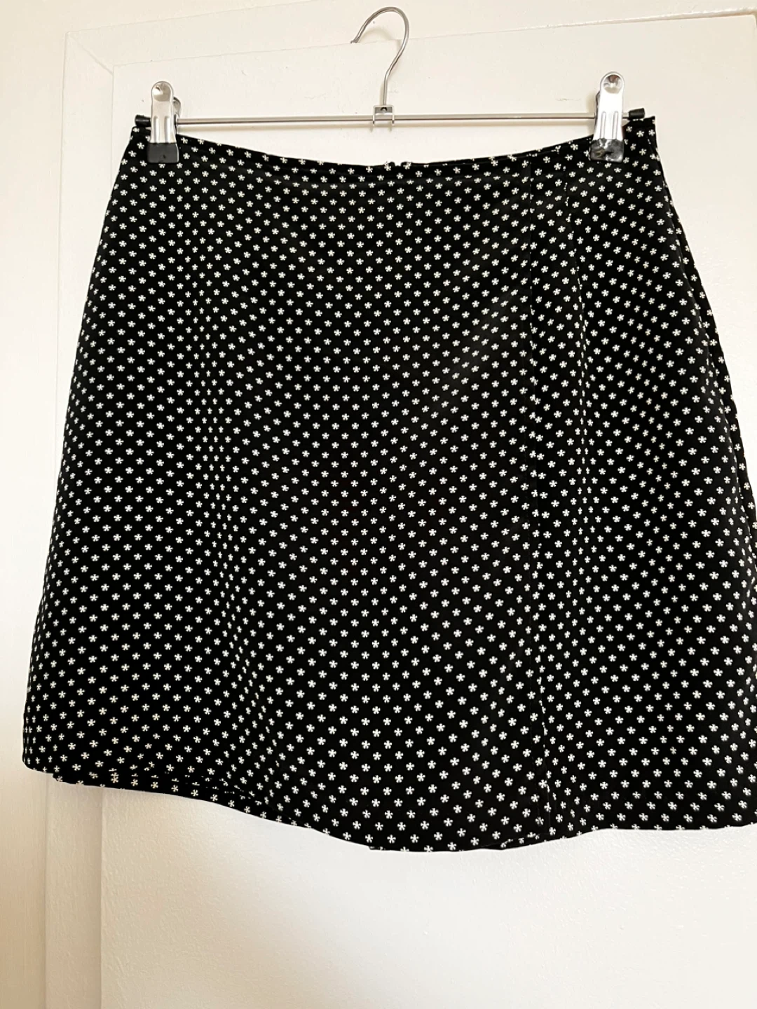 Black A-line shorts front Skirt with Star Pattern - photo 3