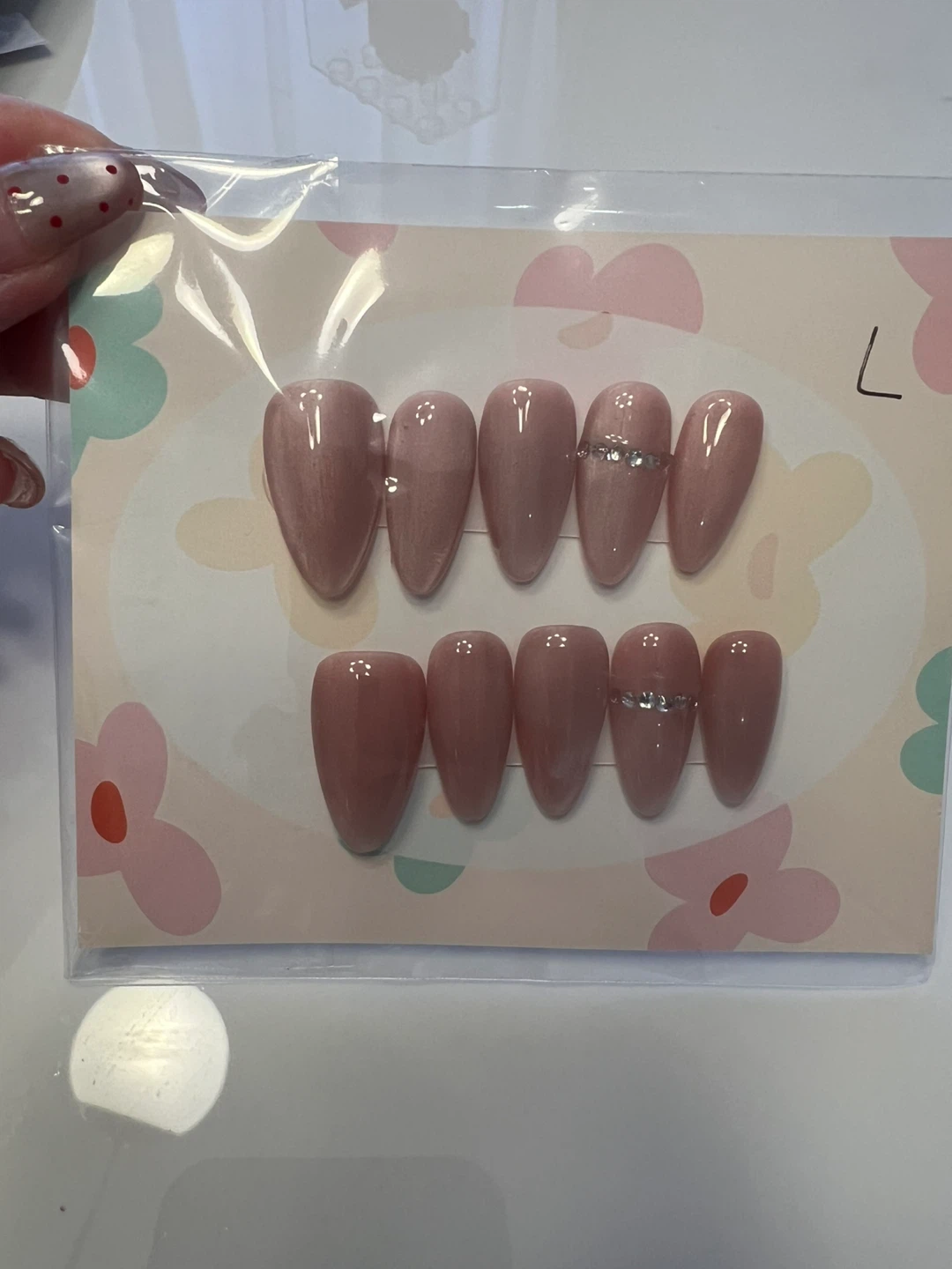 Press-On Nails Set - Almond Shape - photo 2