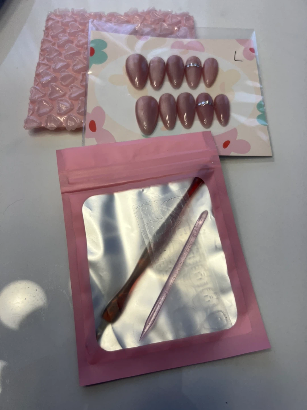 Press-On Nails Set - Almond Shape