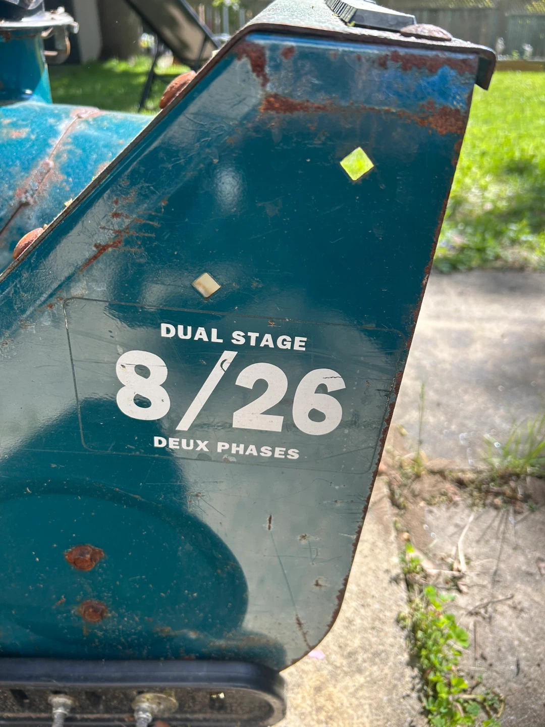 Dynamark Plus Snow King 8/26 Dual Stage Snowblower - photo 5