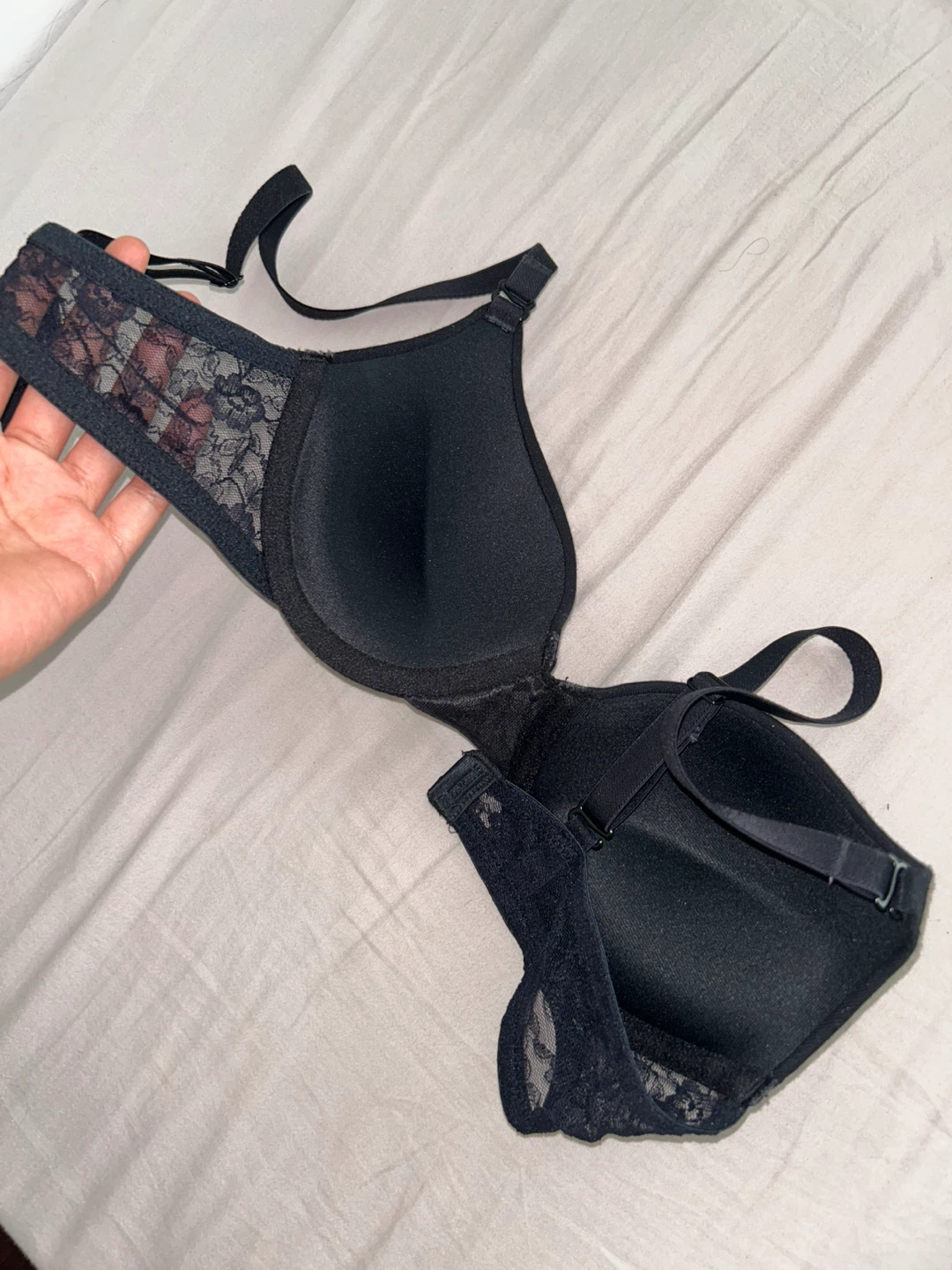 BNWOT La vie en rose Black Push-Up Bra with Lace Details - photo 4