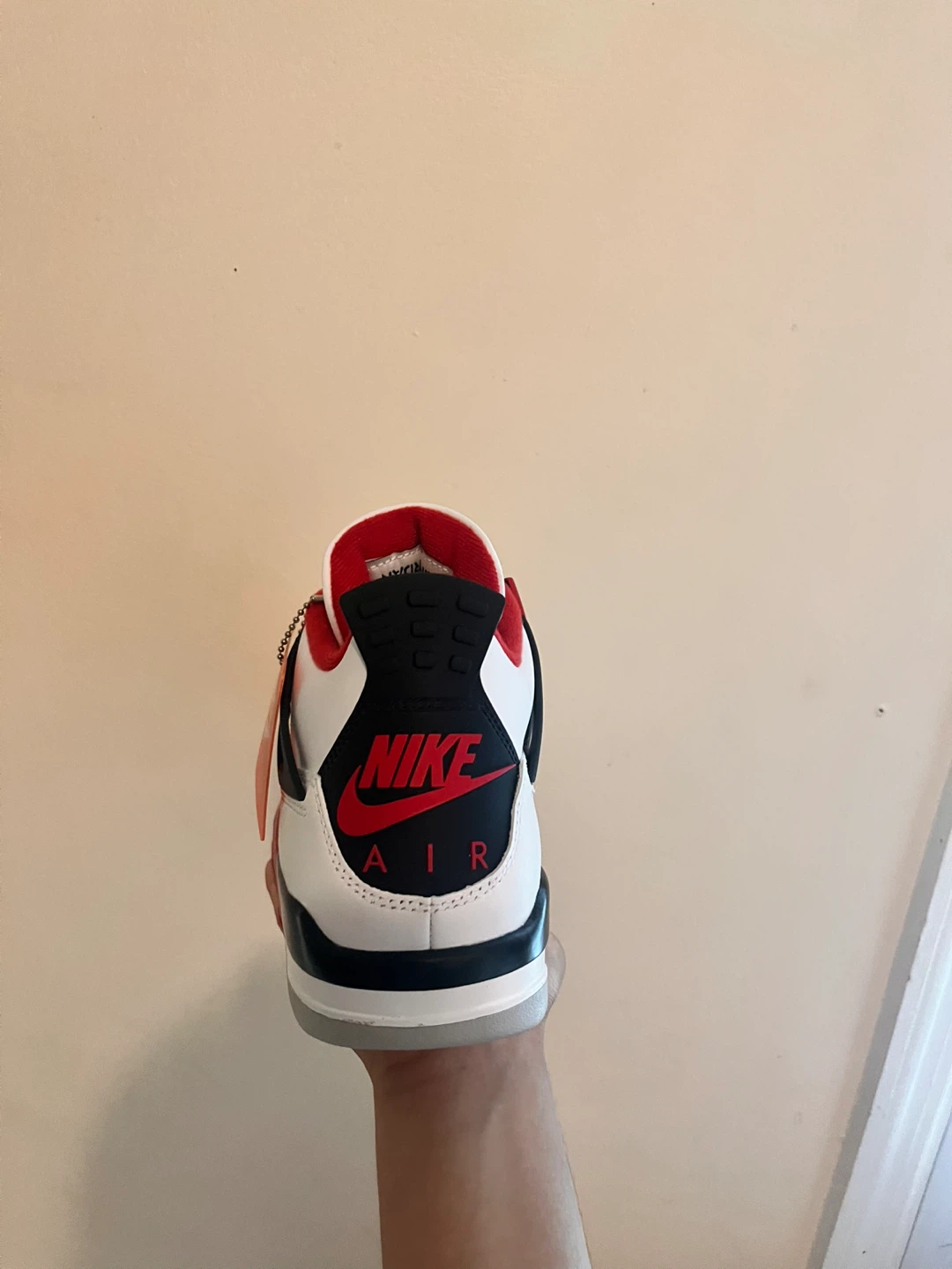Jordan 4 Fire Reds - photo 4
