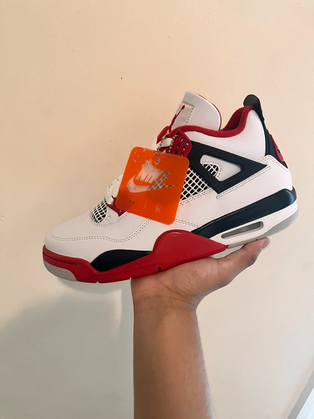 Jordan 4 Fire Reds
